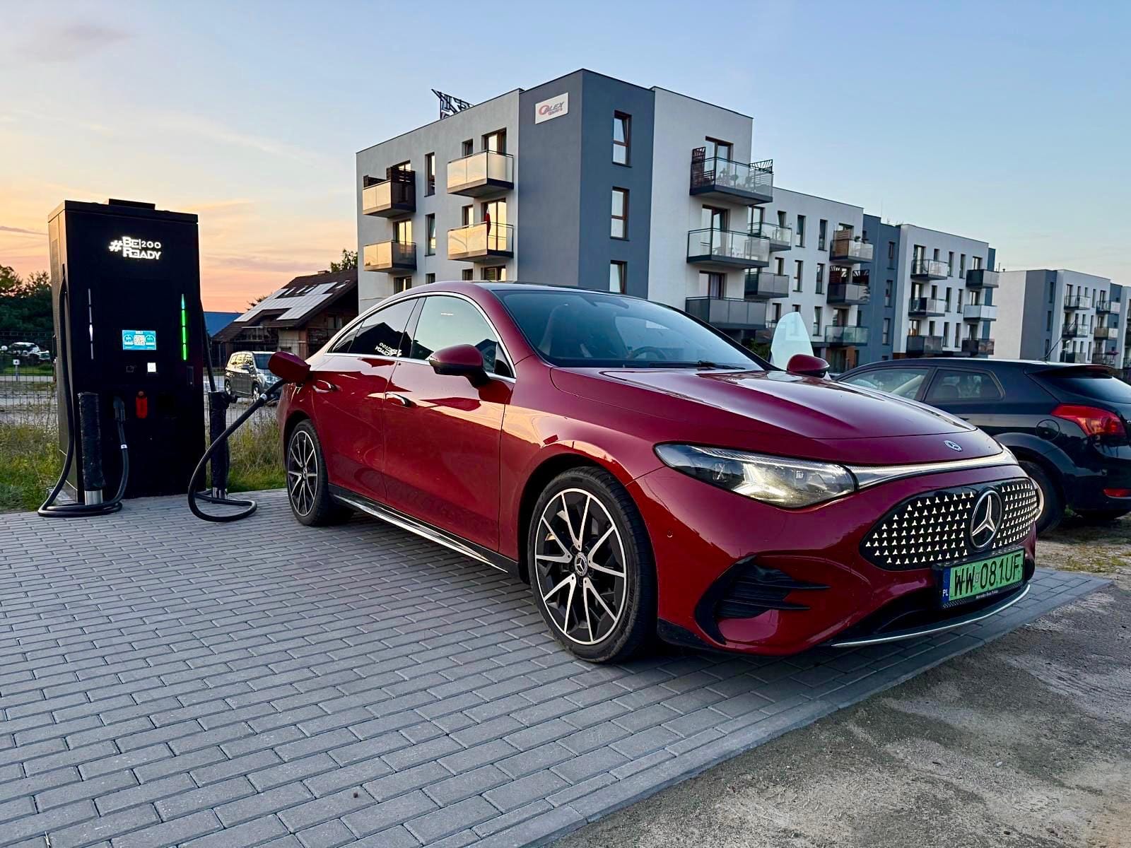 Dlaczego nowe auto, może ładować się wolniej, niż to z przebiegiem 4–5 tys. km?