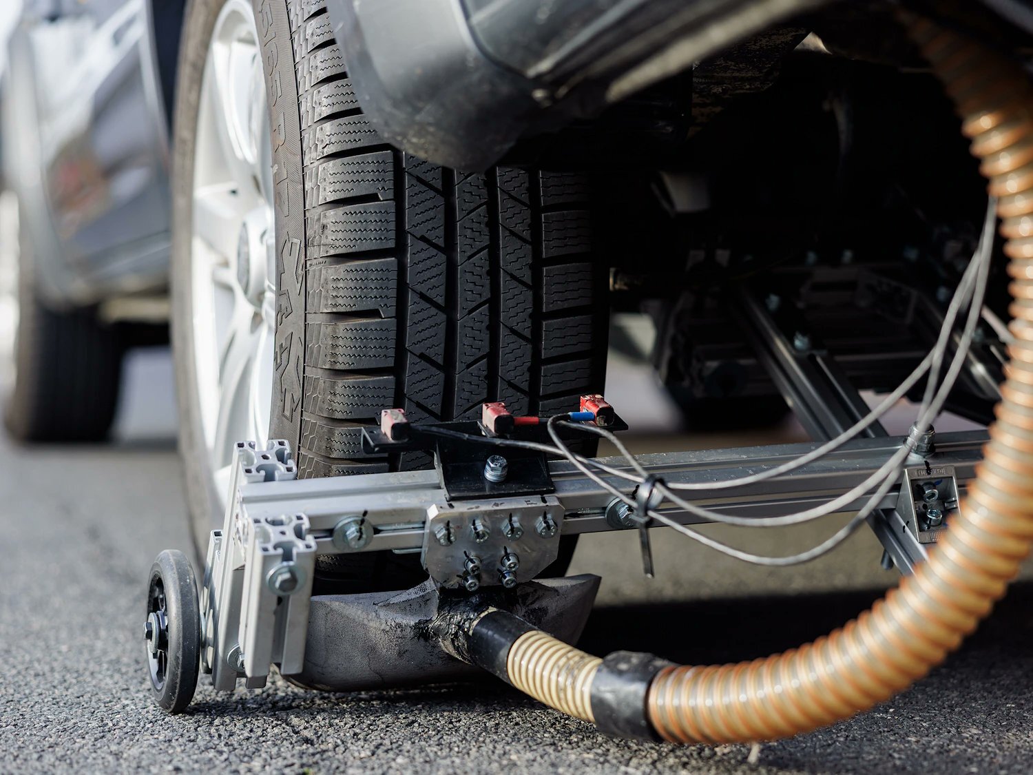 G59Jxz2XwAEXz4Y x.comReifenpresse